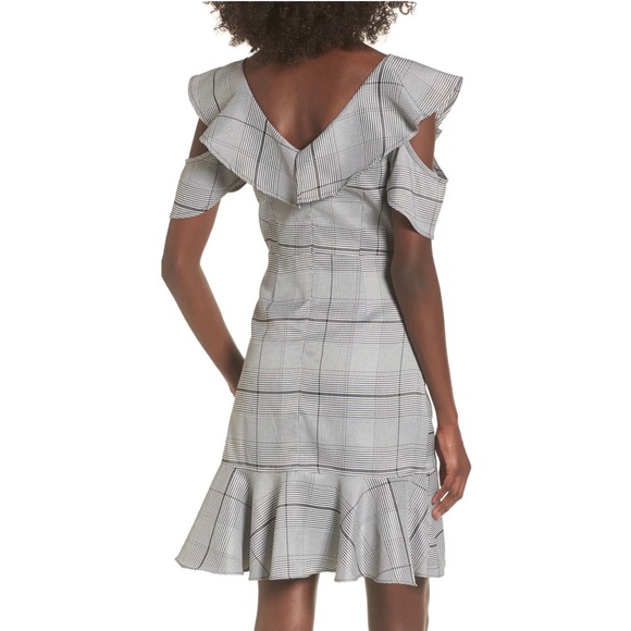 NEW J.O.A. COLD-SHOULDER RUFFLE PLAID MINI DRESS - Picture 7 of 10
